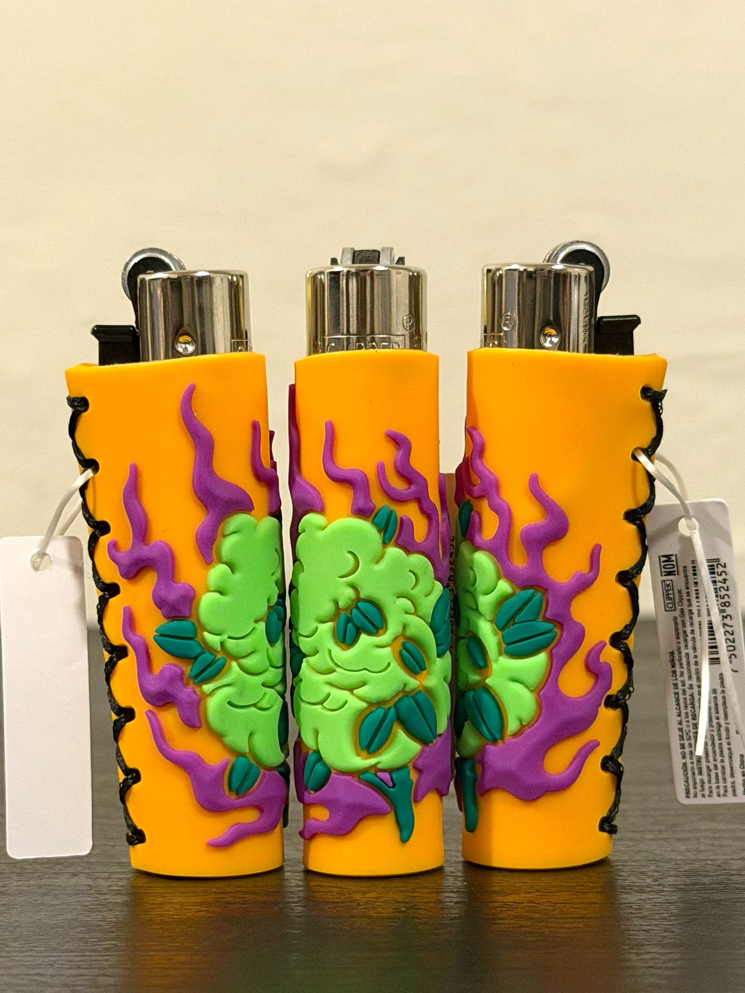 Encendedor Clipper Reusable con Funda Decorada (2 x $168)