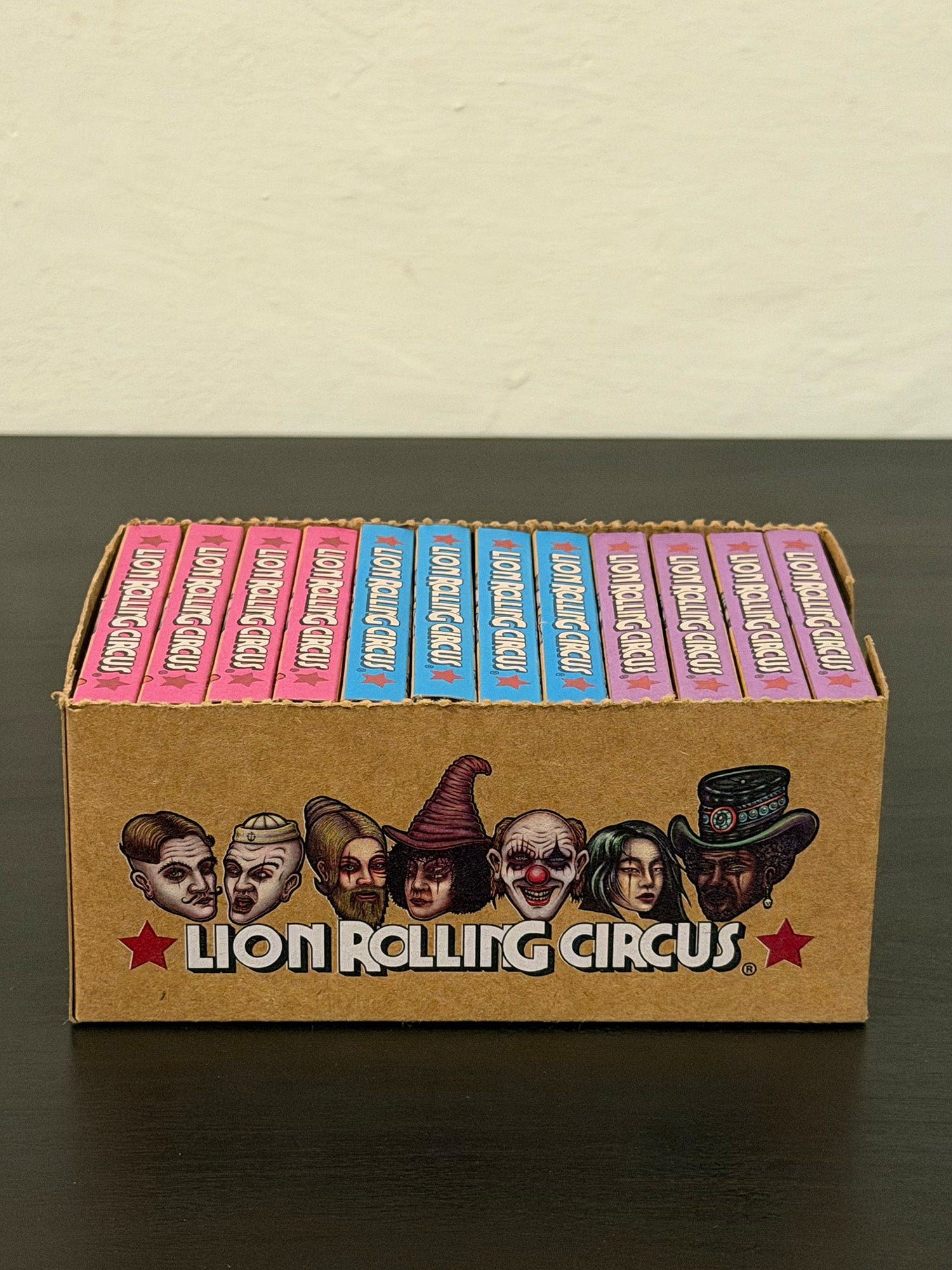 Lion Rolling Circus 1 1/4 Unbleached + Filtros