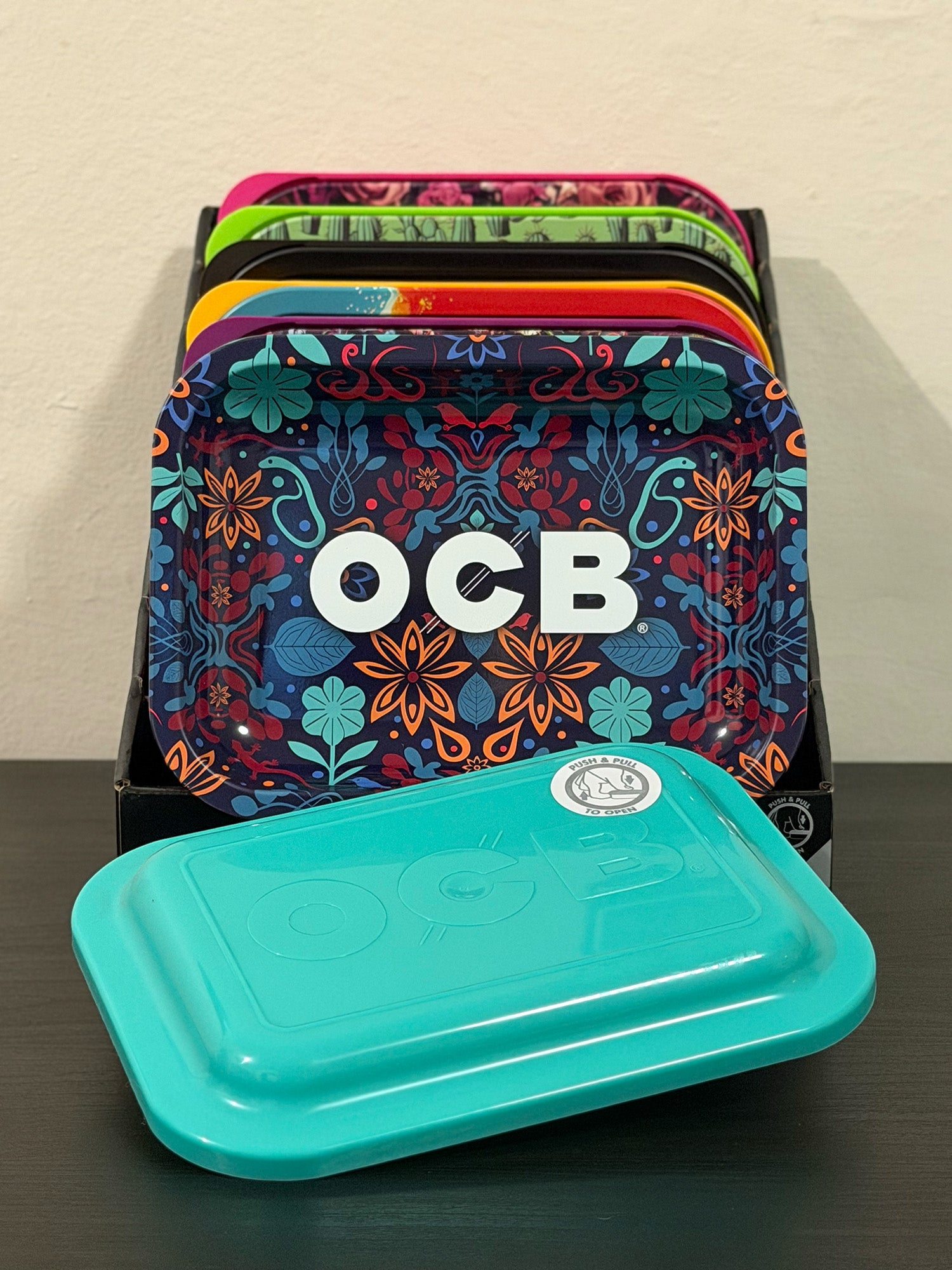 OCB Charola Metálica Hermética Edición Limitada | 14 x 19 cm